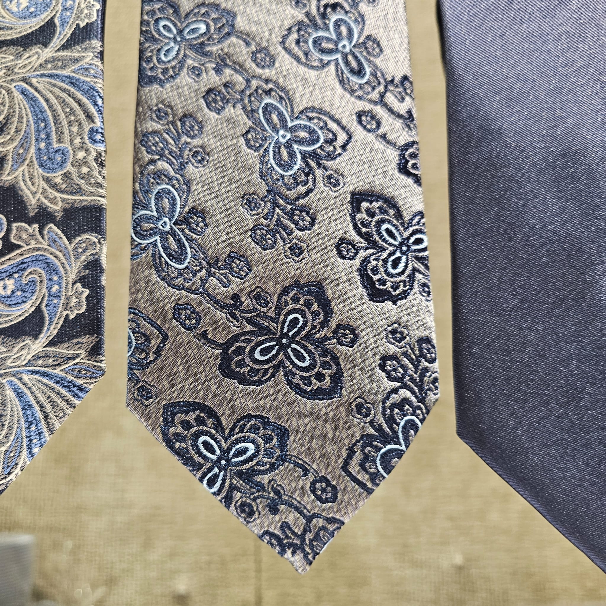 Assorted Tie Collection - Image 4