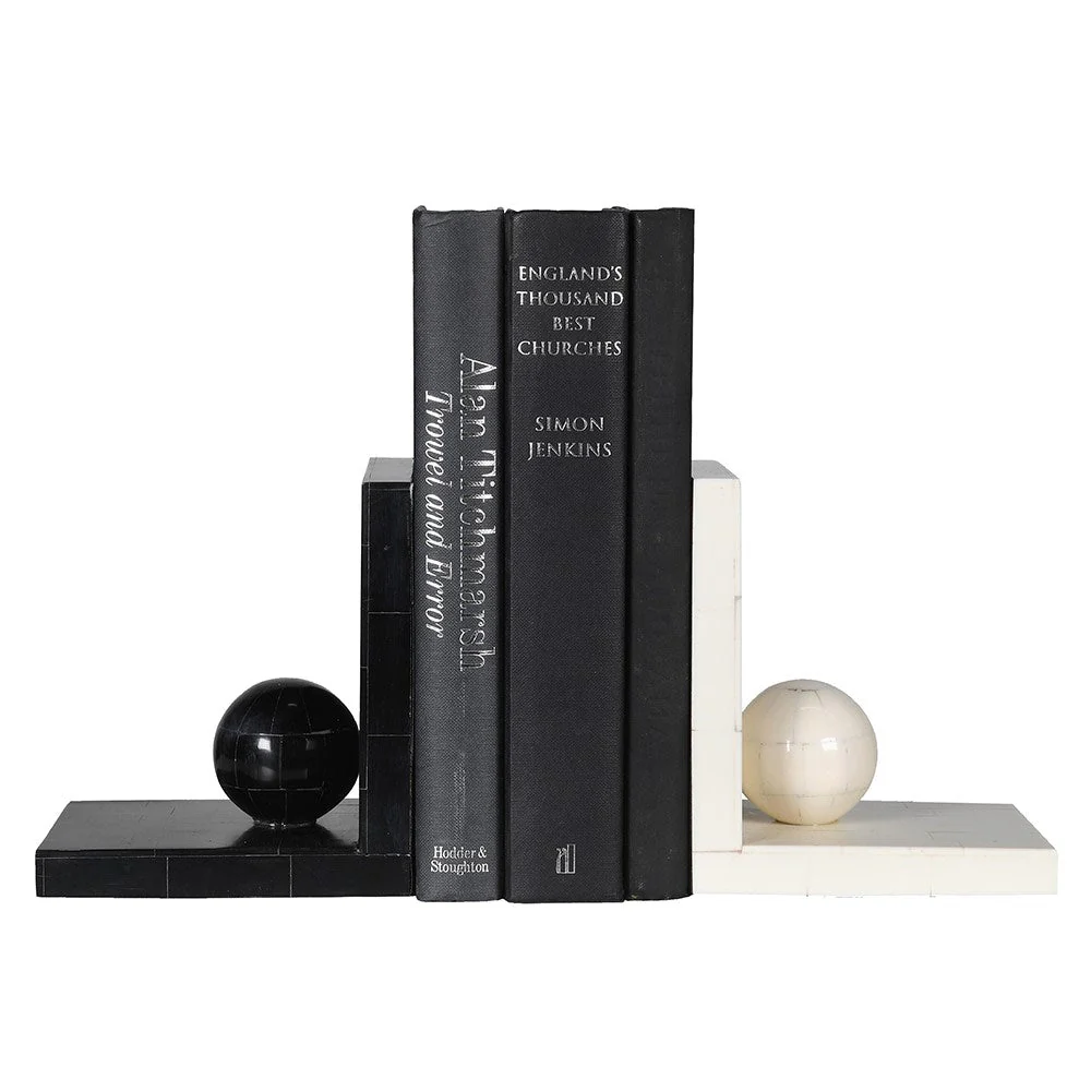 Black and White Monochrome Resin Bookend - Image 3