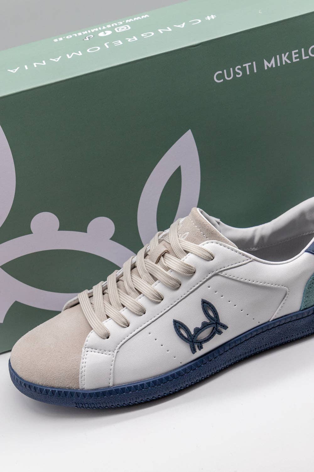 White Low-Top Leather Sneakers with Contrasting Crab Motif | Duo - Image 6